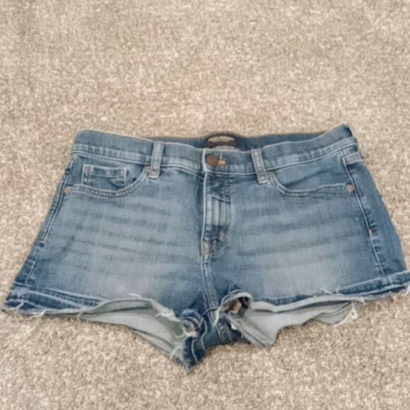 Banana Republic 5 pocket Medium Blue jean shorts with raw hem size 6 - Picture 1 of 2
